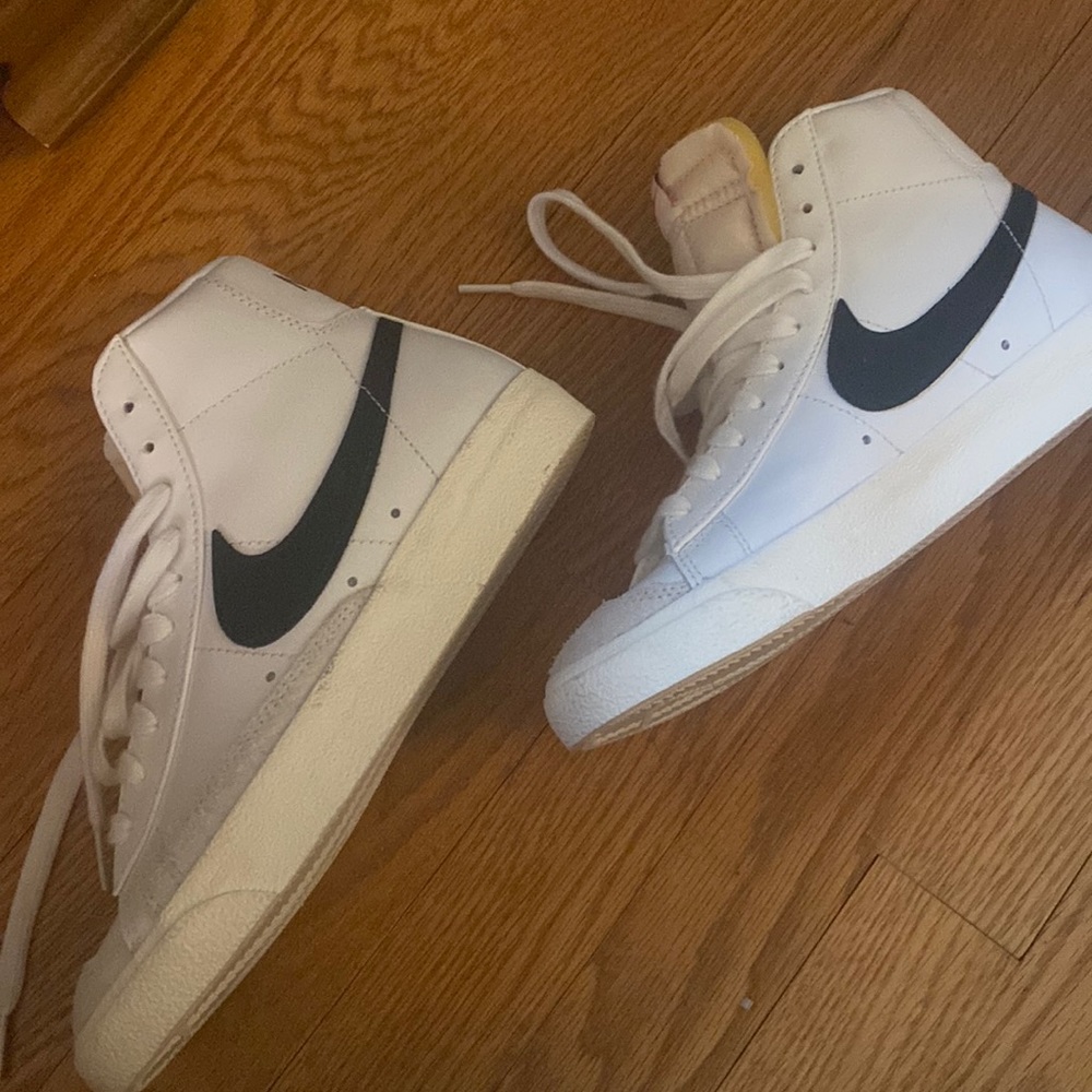 Size 7 MID BLAZER only tried on